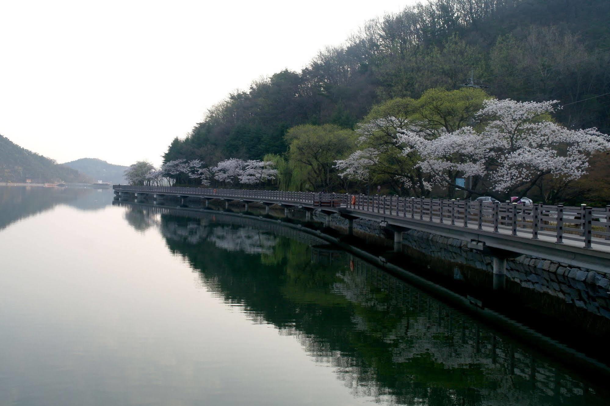 Hotel Geumosan Gumi Exterior foto